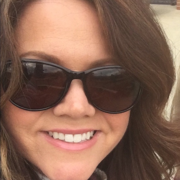 Meet your Posher, Crystal - Picture 1 of 1